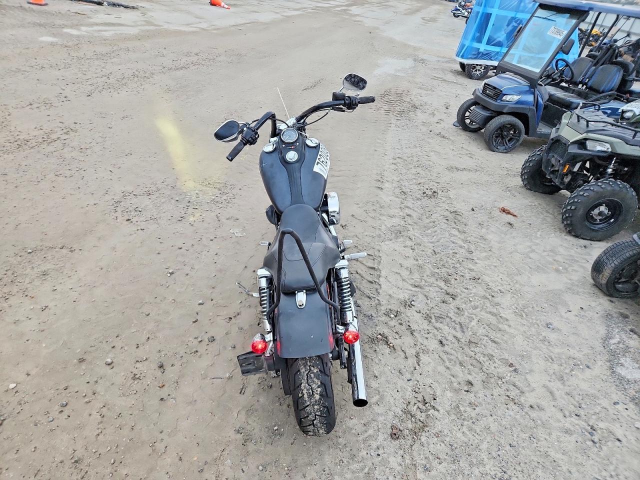 2016 HARLEY-DAVIDSON Fxdb