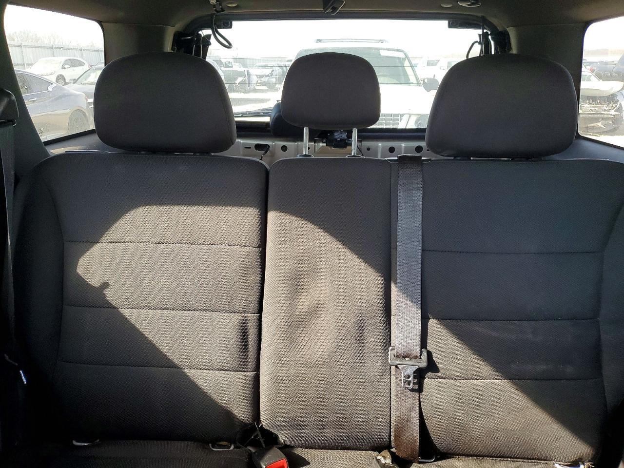 2010 FORD ESCAPE