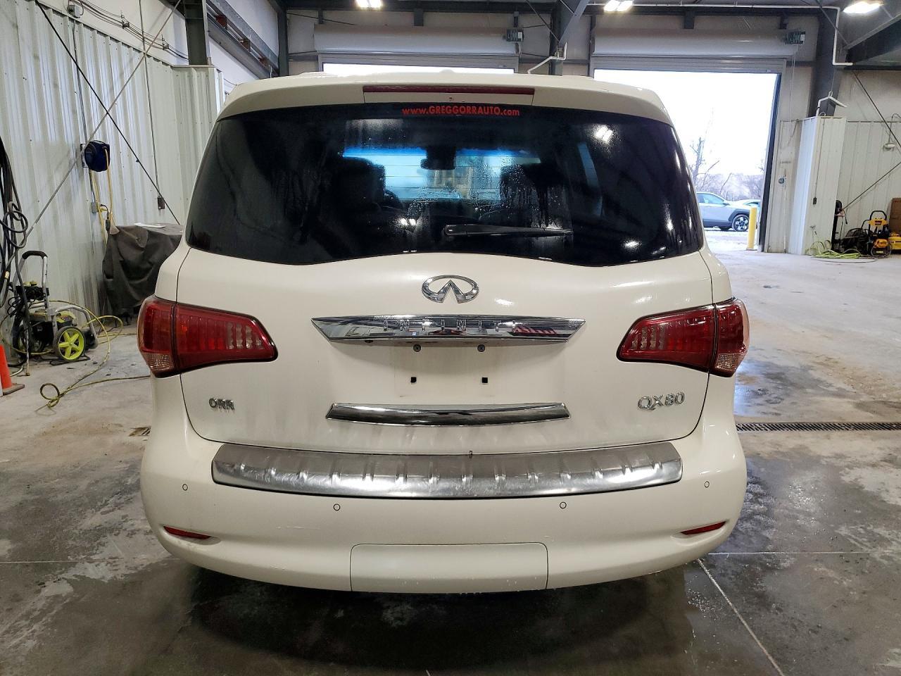 2015 INFINITI QX80