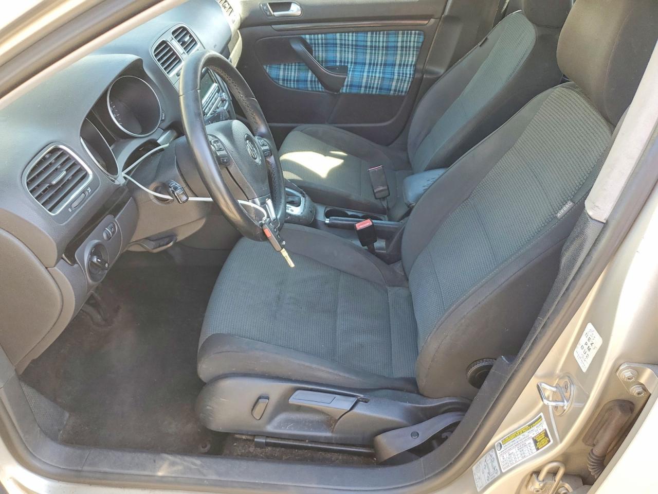 2013 VOLKSWAGEN JETTA