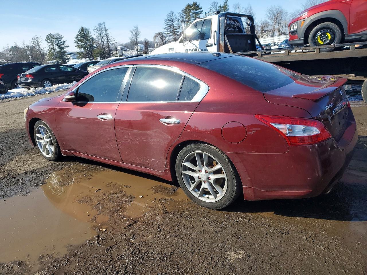 2010 NISSAN Maxima