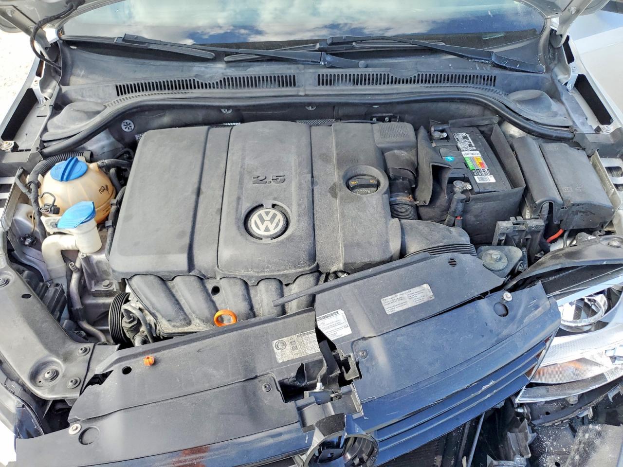 2012 VOLKSWAGEN JETTA