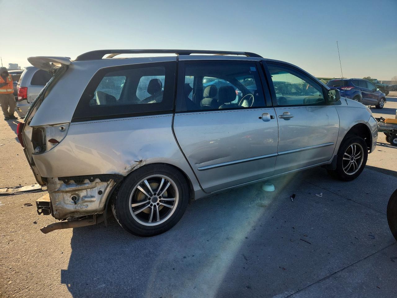 2005 TOYOTA SIENNA