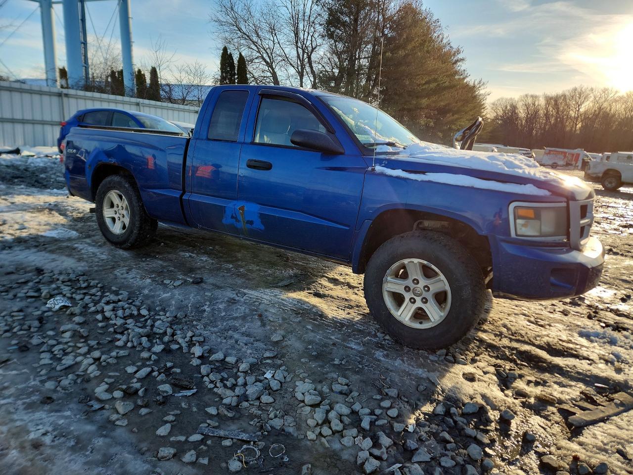 2011 DODGE Dakota