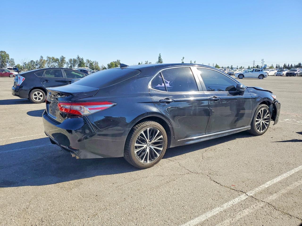 2019 TOYOTA CAMRY