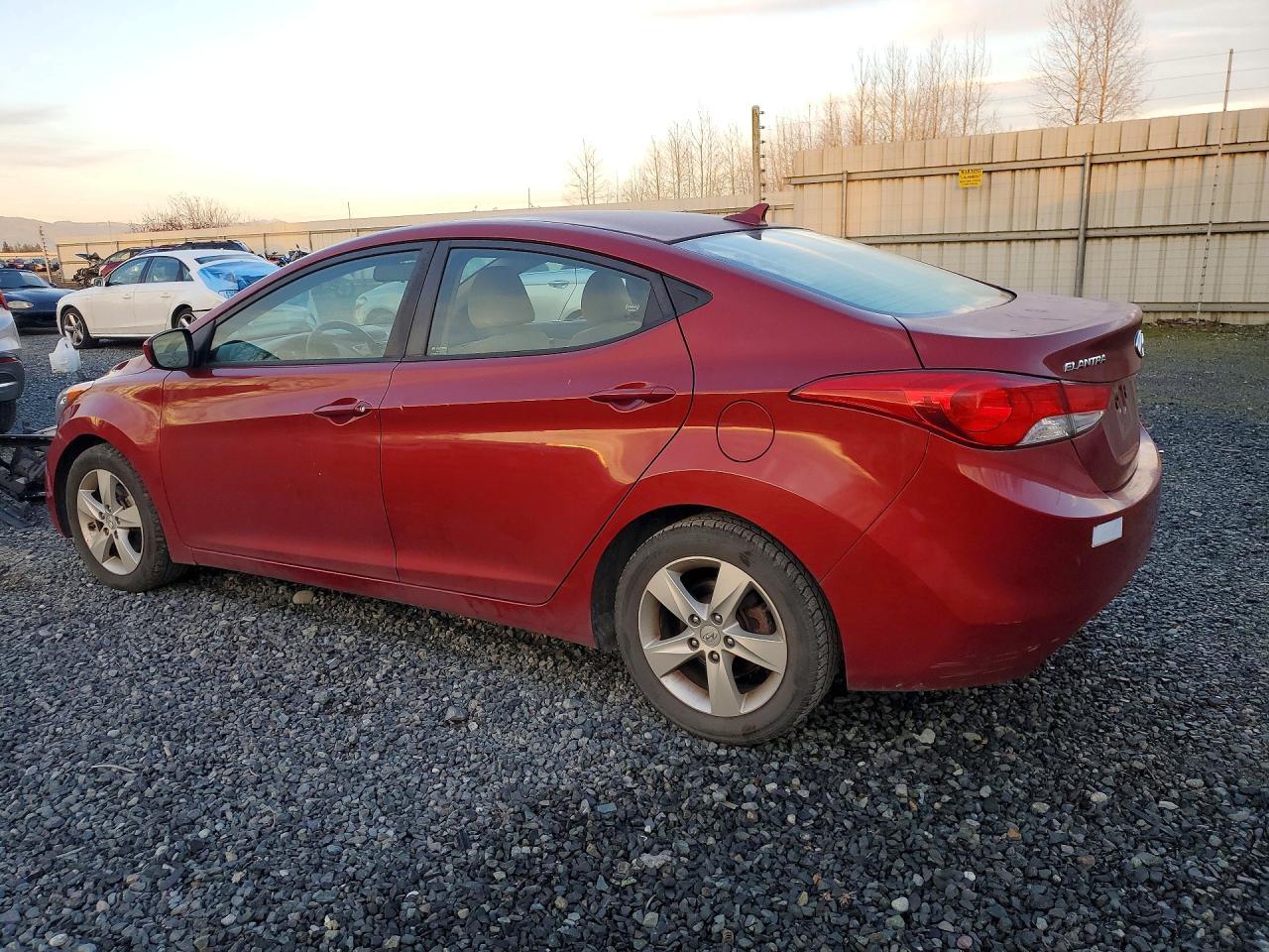 2012 HYUNDAI ELANTRA