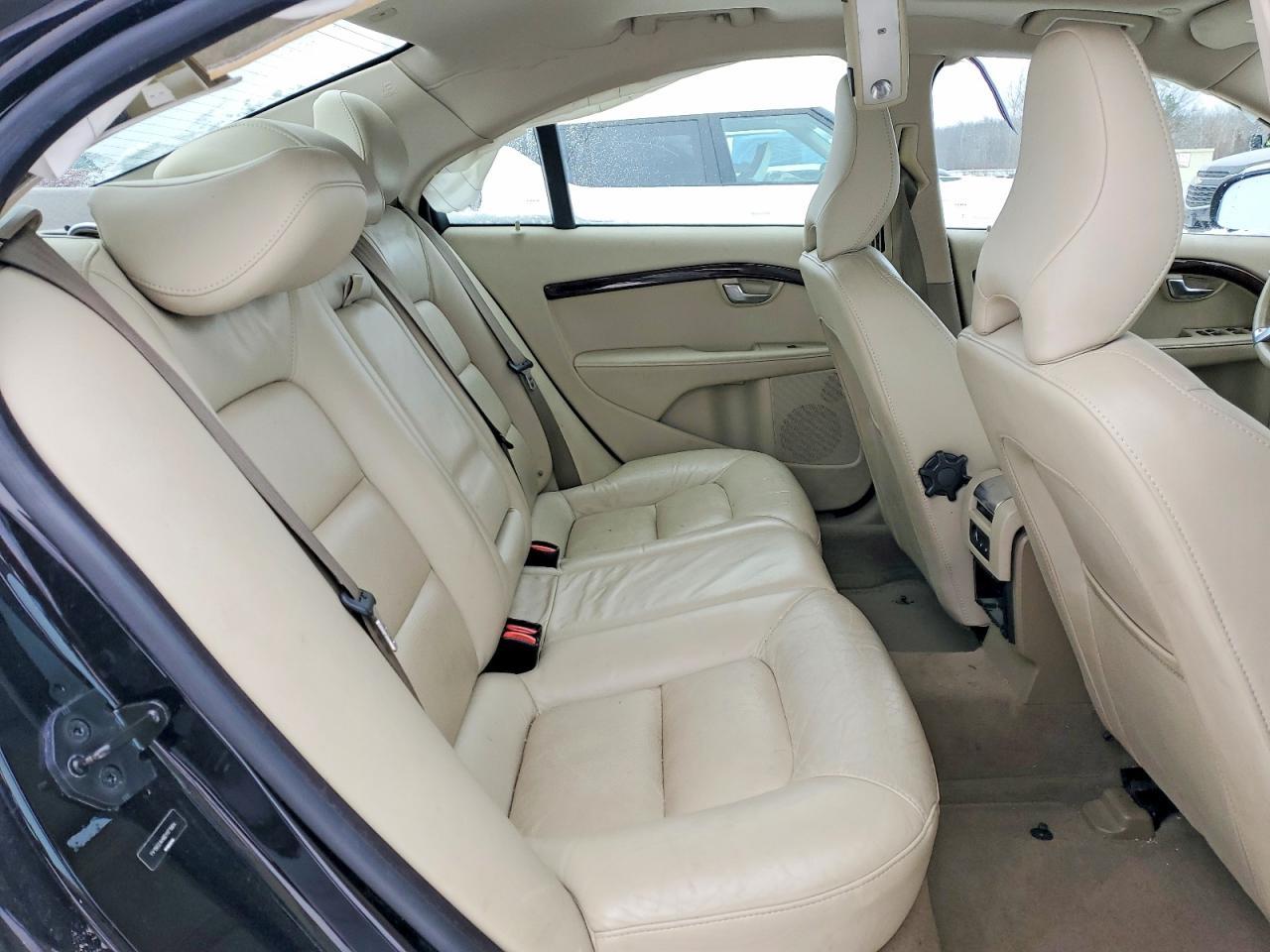 2013 VOLVO S80