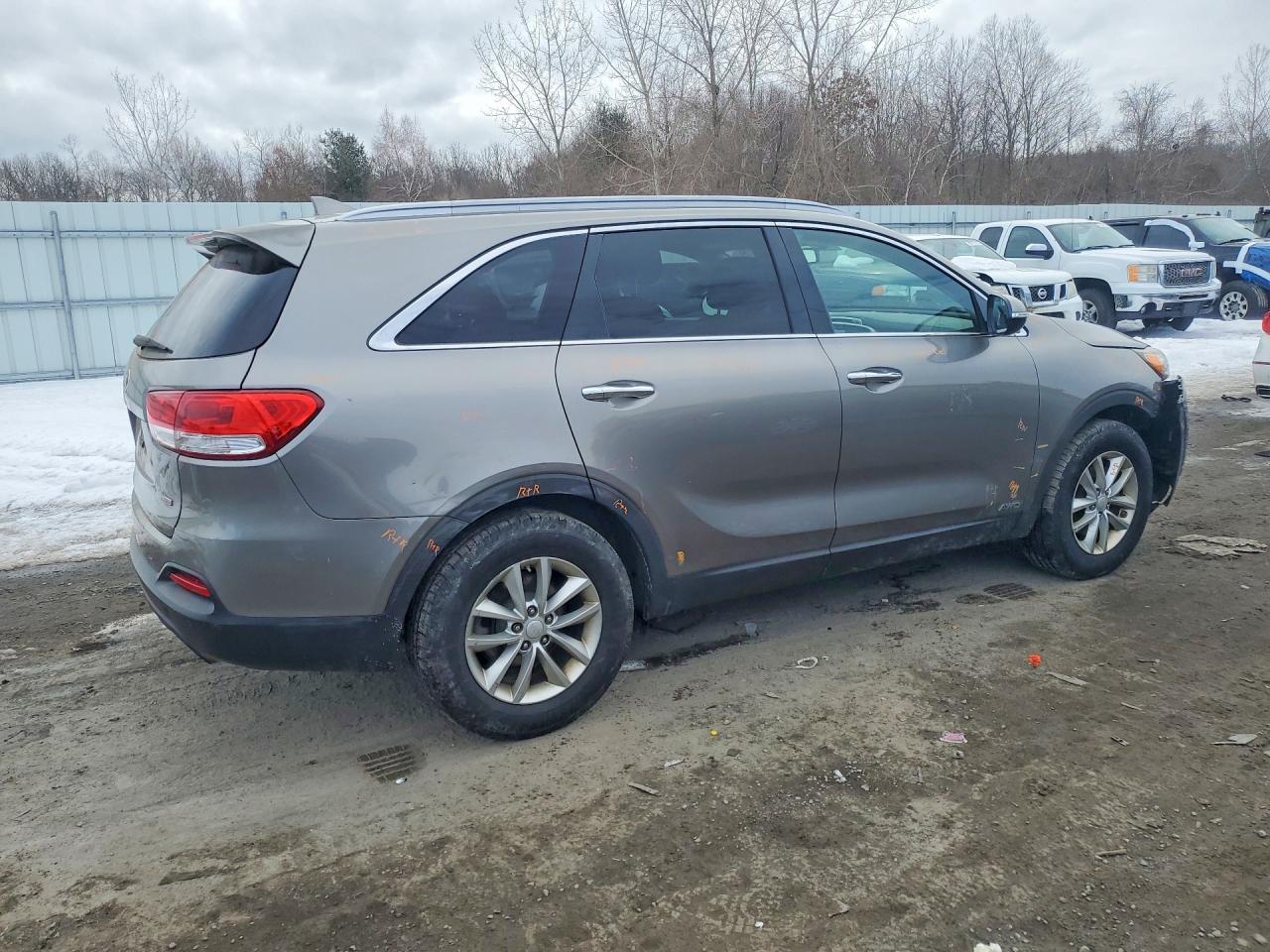 2016 KIA SORENTO