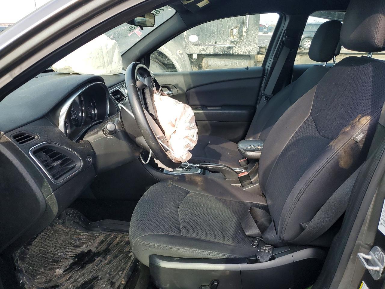 2013 CHRYSLER 200