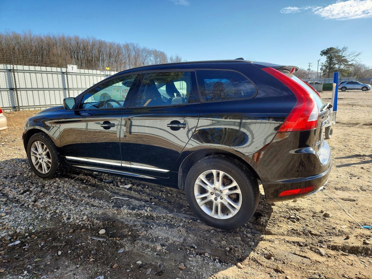 2015 VOLVO XC60