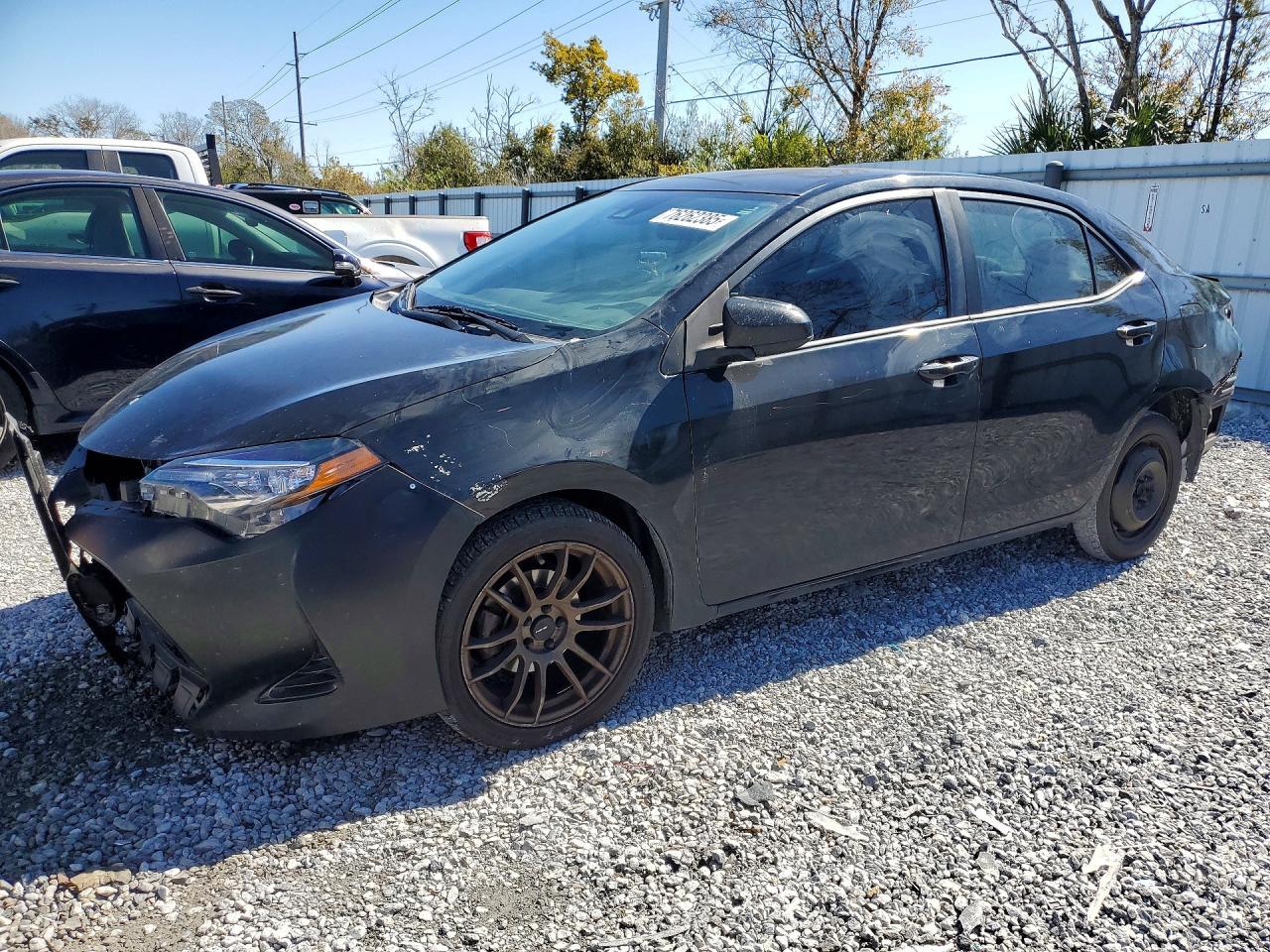 2017 TOYOTA COROLLA