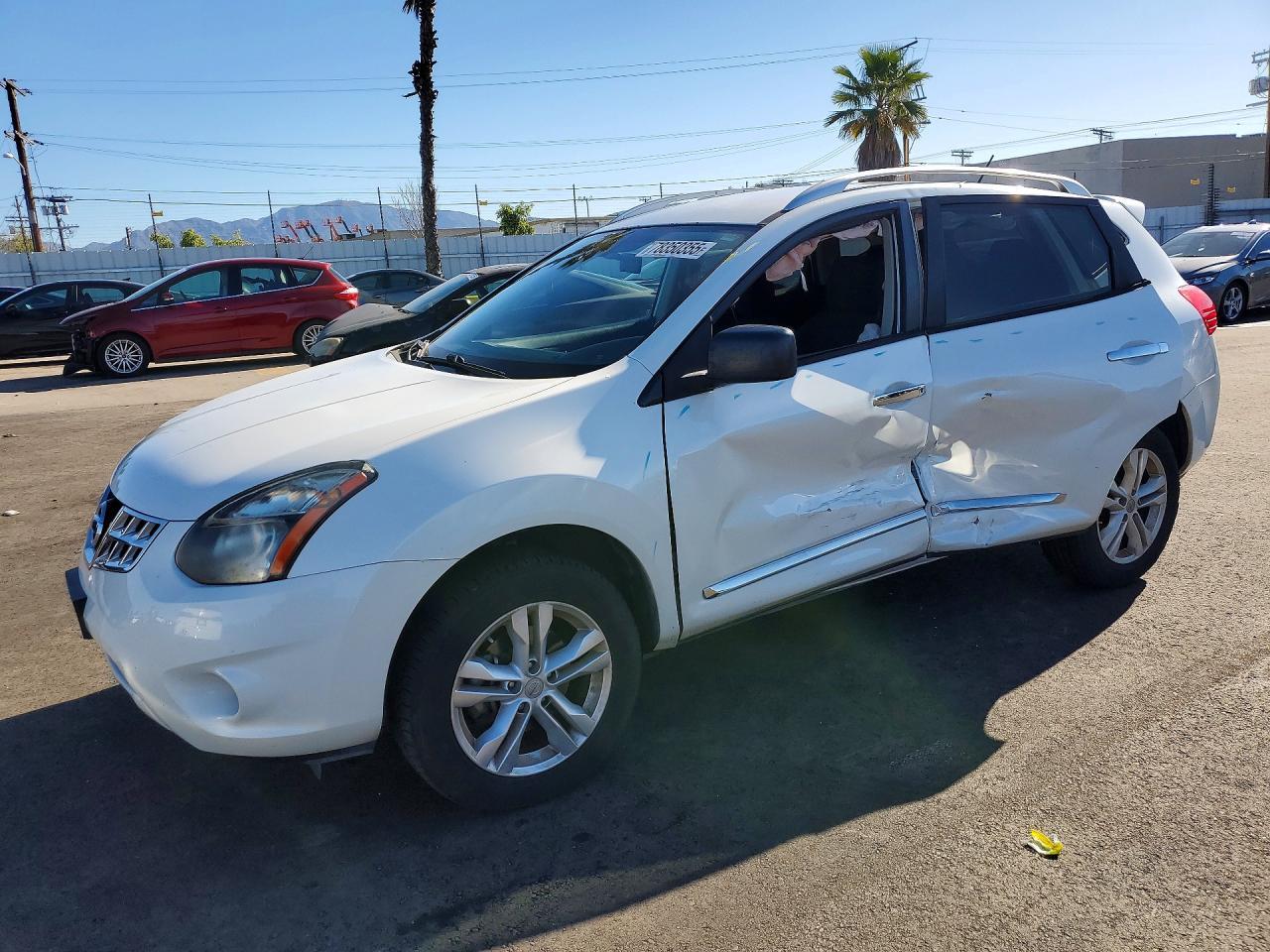 2015 NISSAN ROGUE