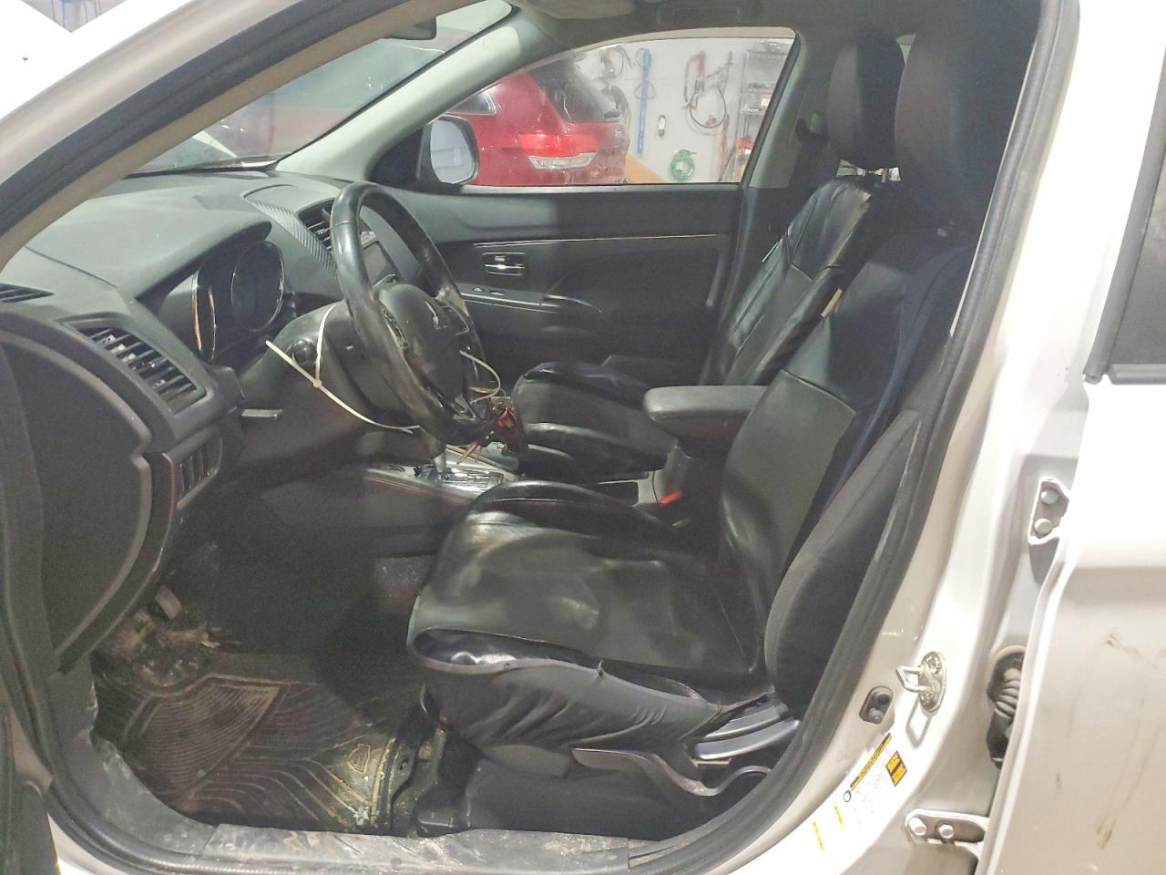 2018 MITSUBISHI RVR