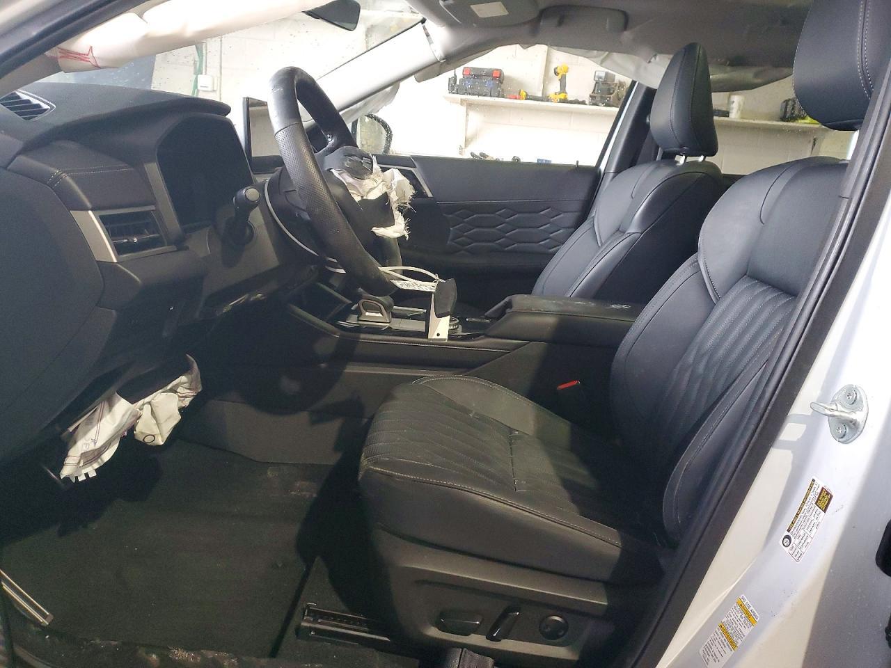 2025 MITSUBISHI outlander