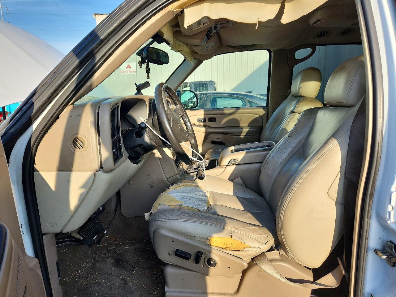 2004 CHEVROLET Tahoe