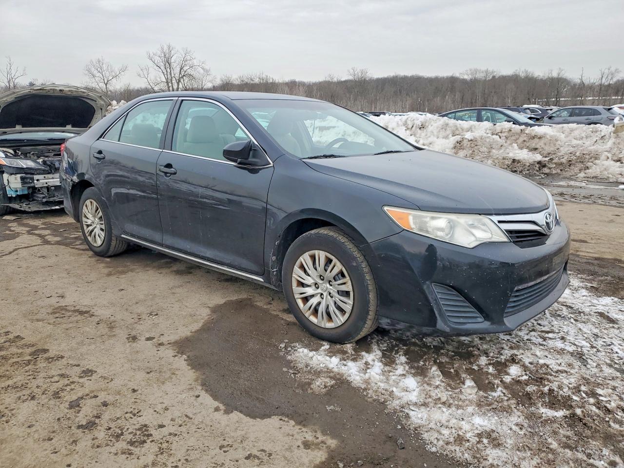 2014 TOYOTA CAMRY