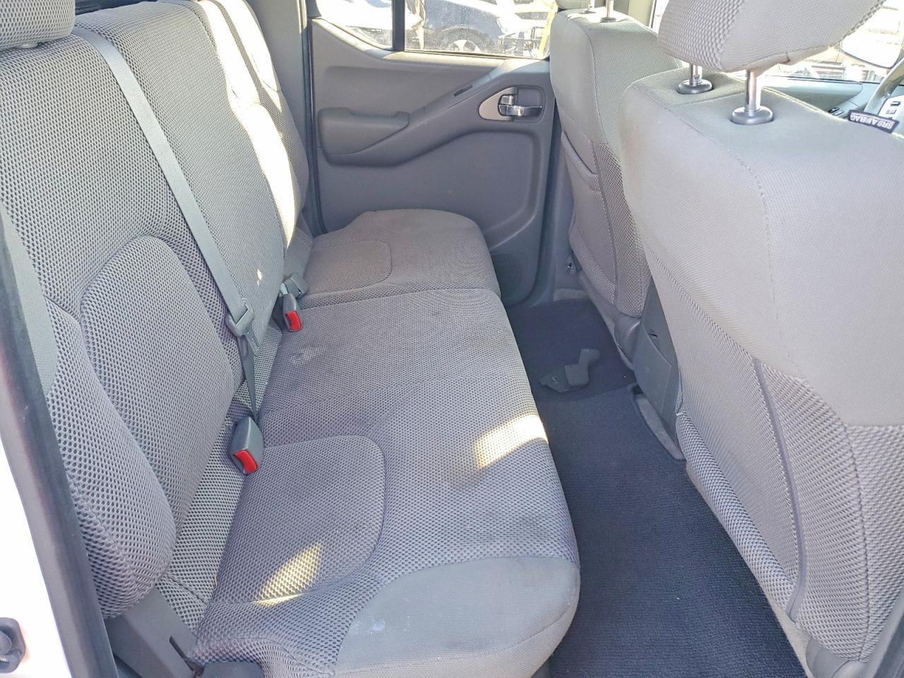 2015 NISSAN Frontier