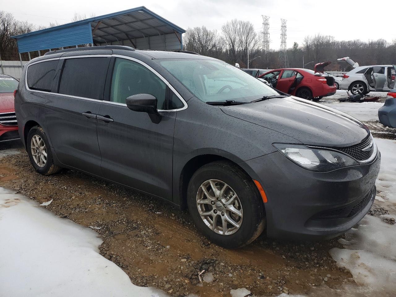 2021 CHRYSLER Voyager