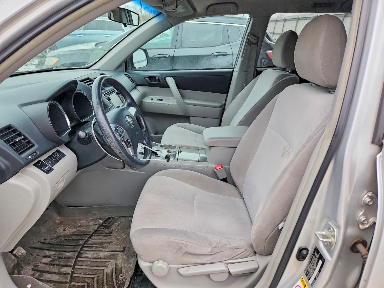2013 TOYOTA HIGHLANDER