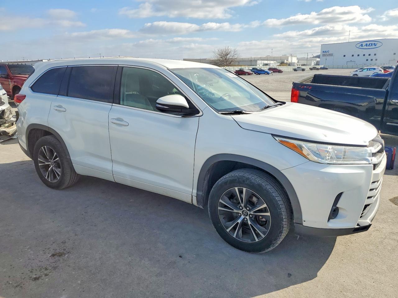 2018 TOYOTA HIGHLANDER