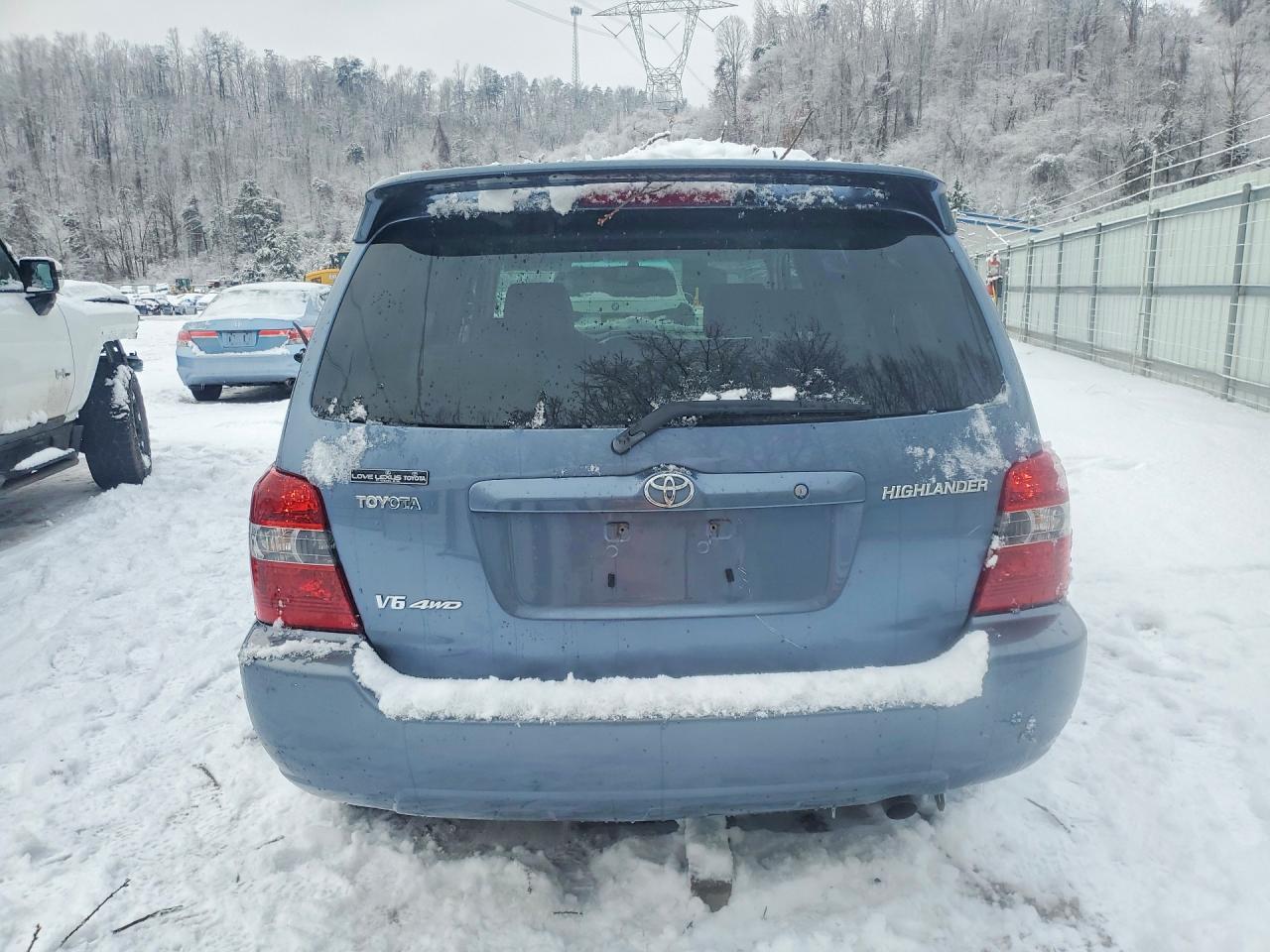 2005 TOYOTA HIGHLANDER
