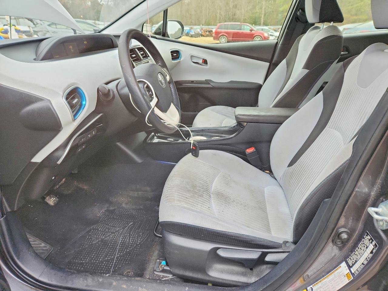 2017 TOYOTA PRIUS