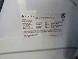 2025 RIVIAN R1s