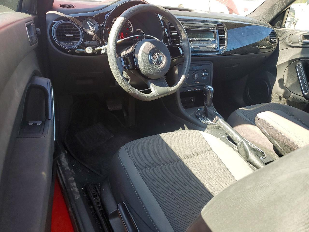 2013 VOLKSWAGEN Beetle