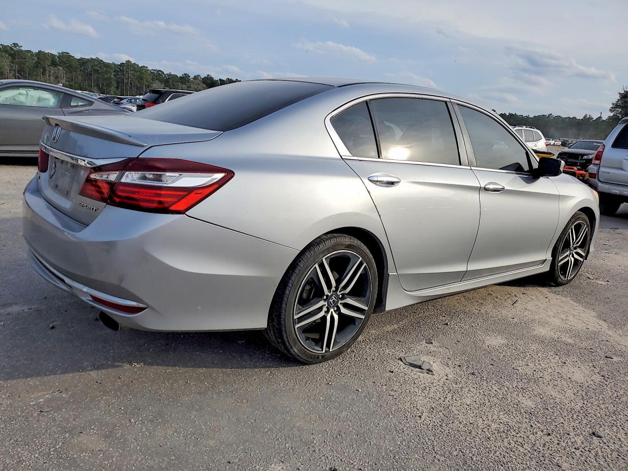 2017 HONDA ACCORD