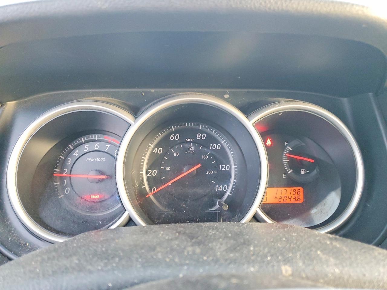 2010 NISSAN VERSA