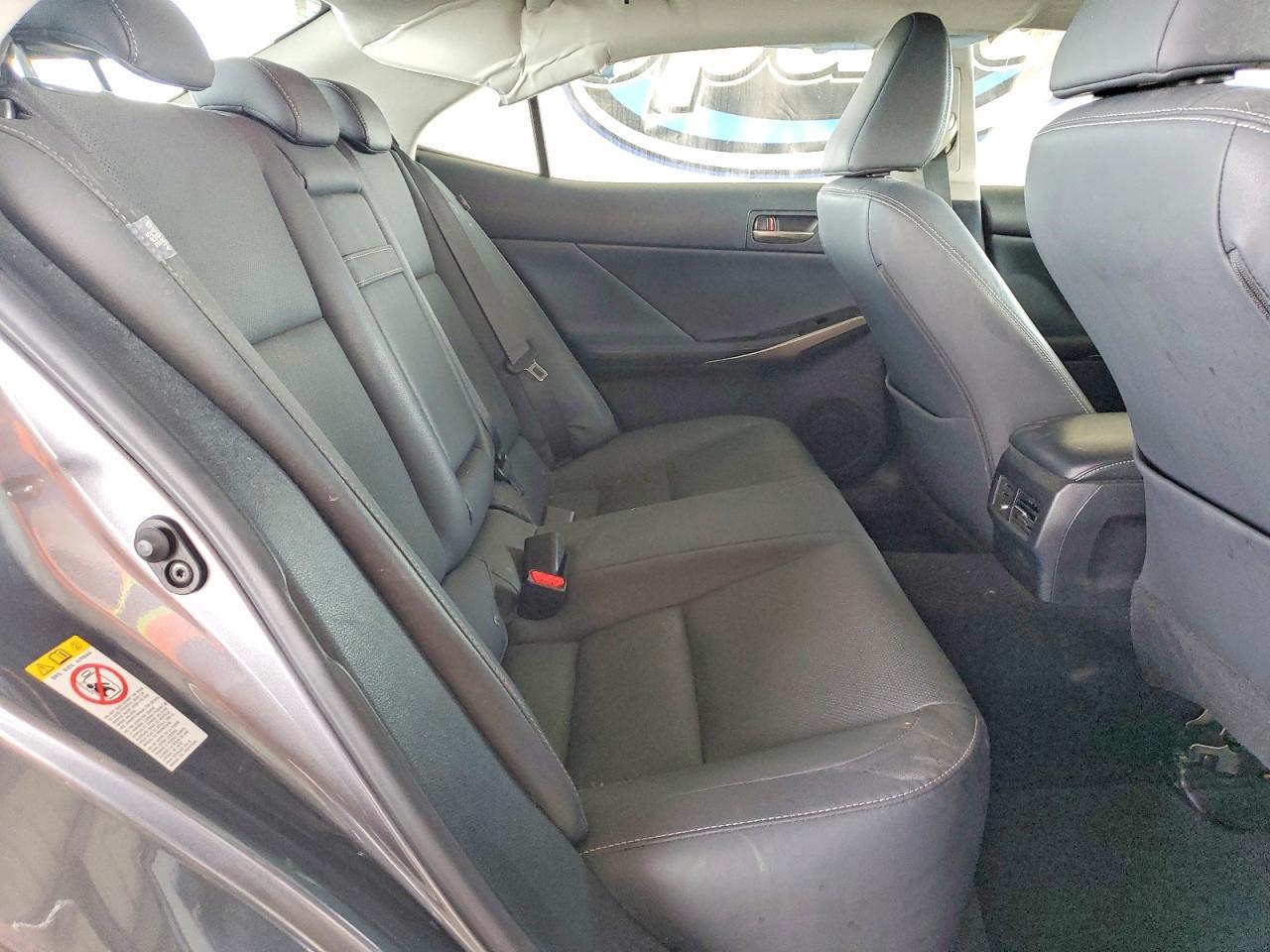 2019 LEXUS IS 300