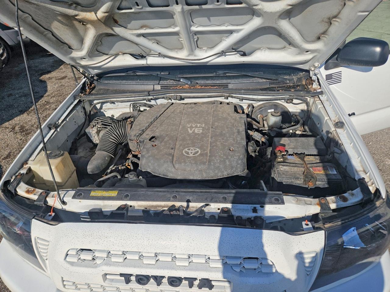 2011 TOYOTA TACOMA