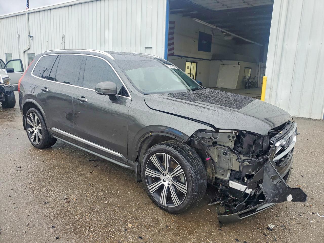2021 VOLVO XC90
