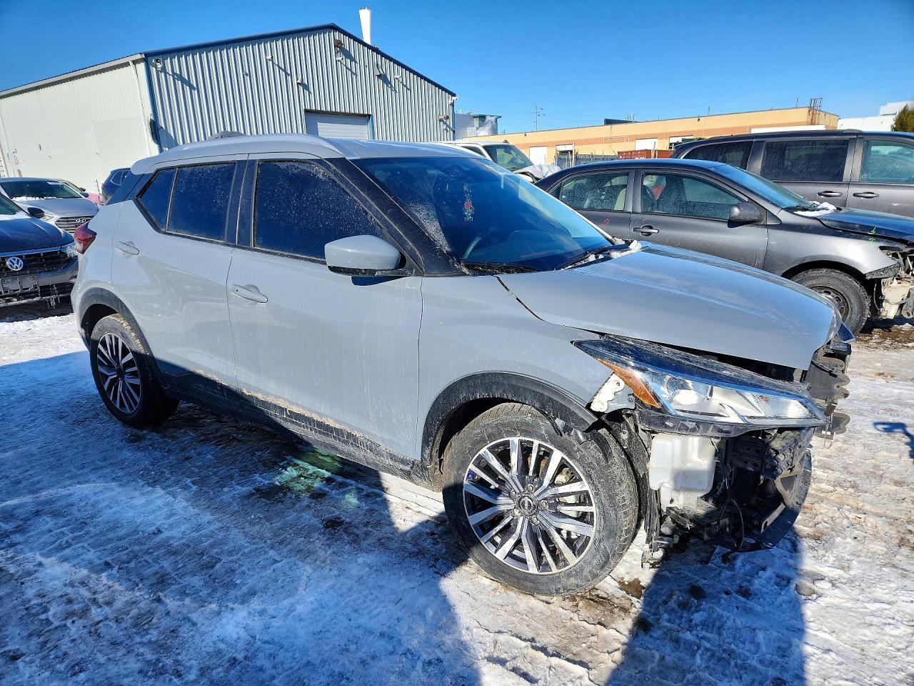2025 NISSAN KICKS