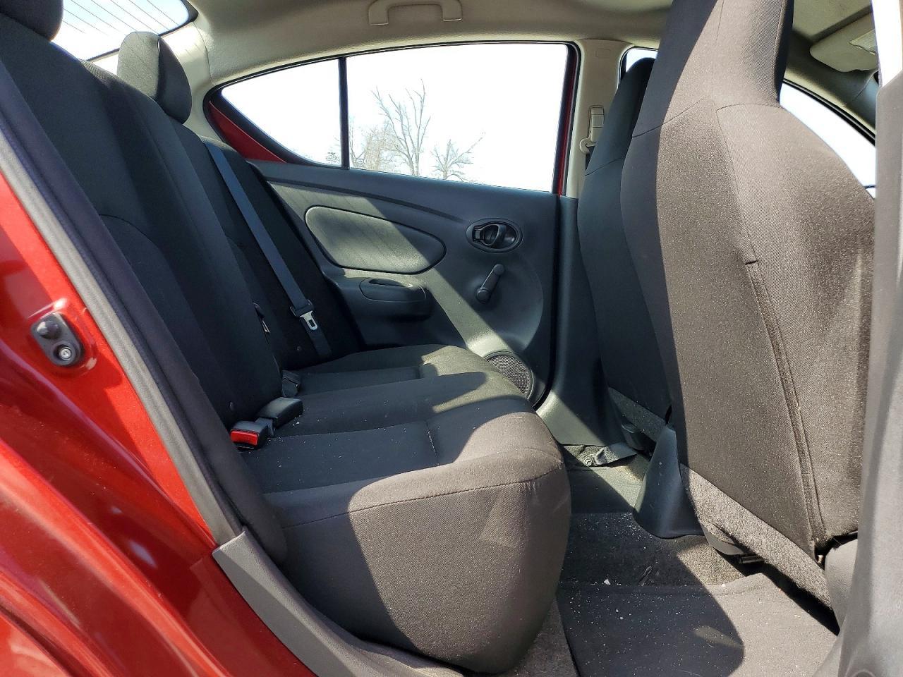 2016 NISSAN VERSA