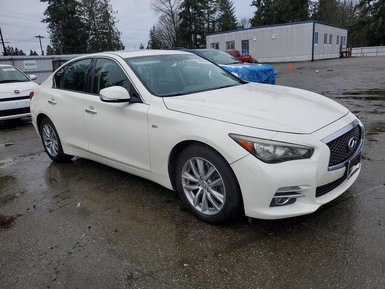 2016 INFINITI Q50