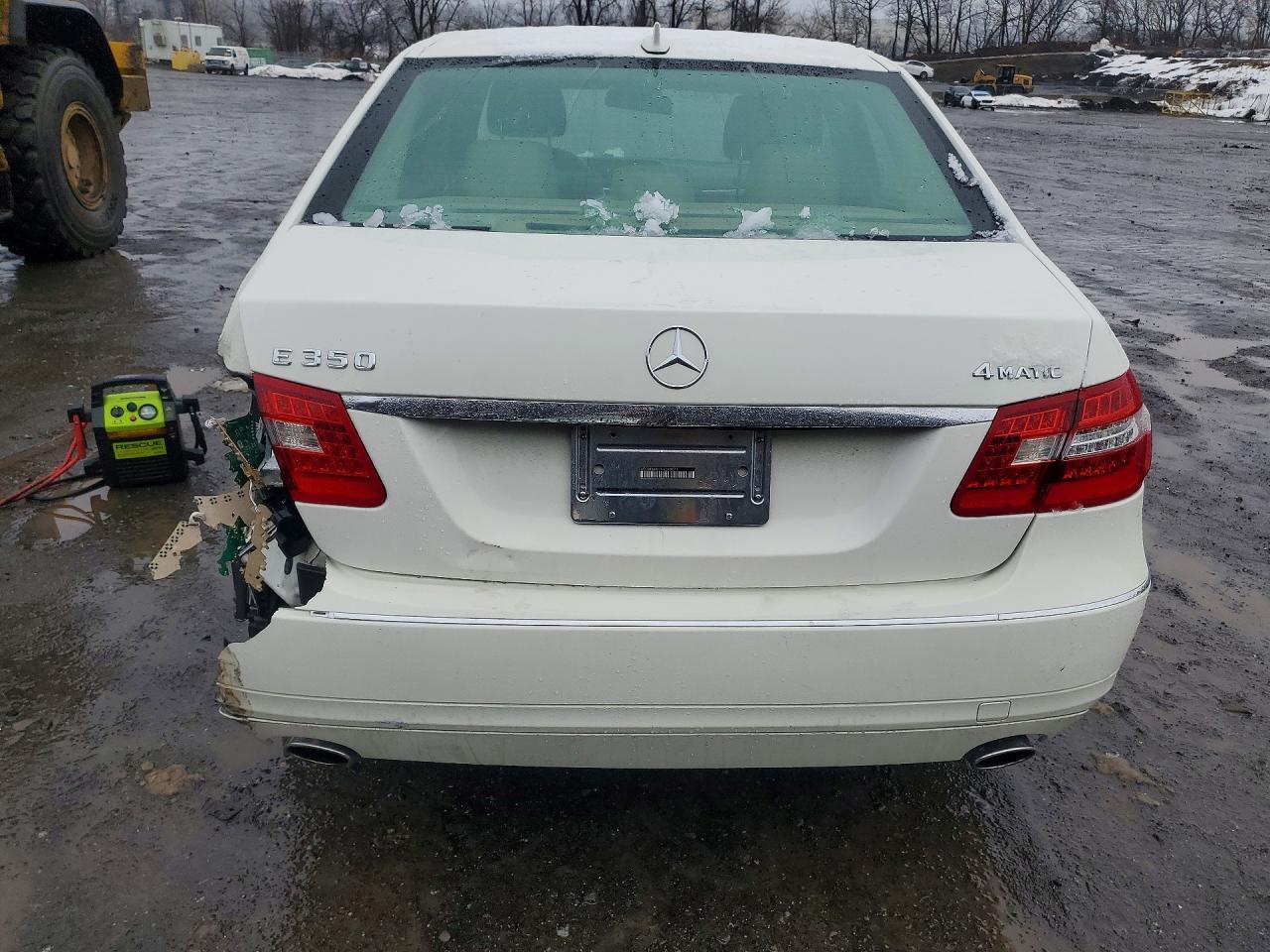 2010 MERCEDES-BENZ E-Class