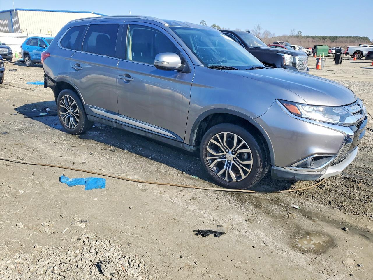 2018 MITSUBISHI outlander