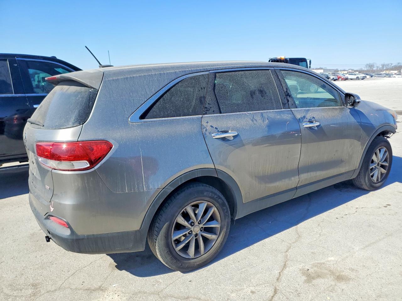 2016 KIA SORENTO