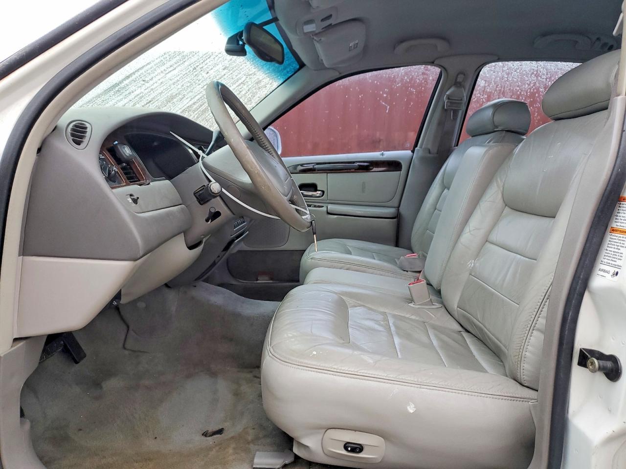 2000 LINCOLN Town Car