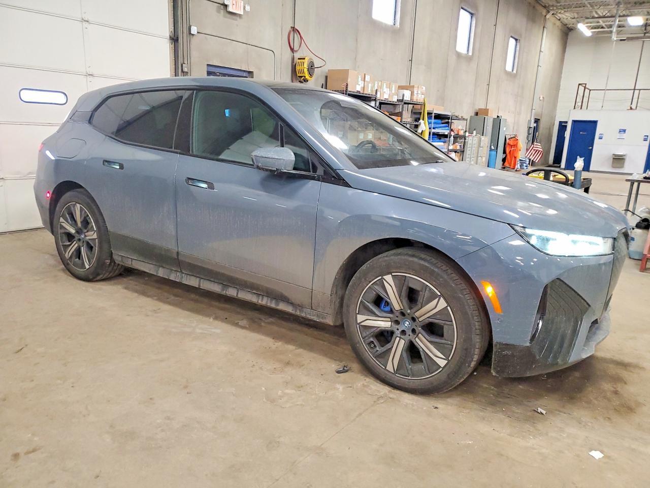 2023 BMW iX