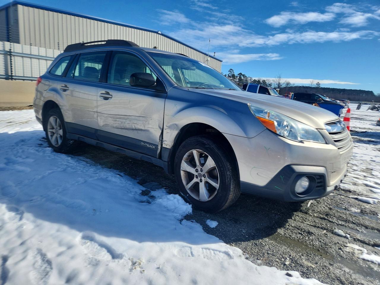 2014 SUBARU Outback