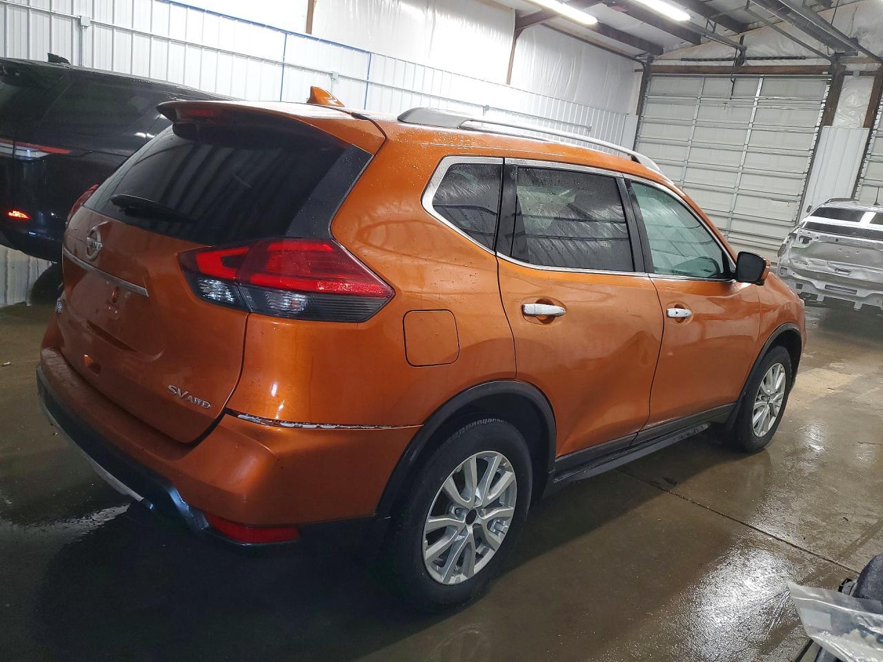 2017 NISSAN ROGUE