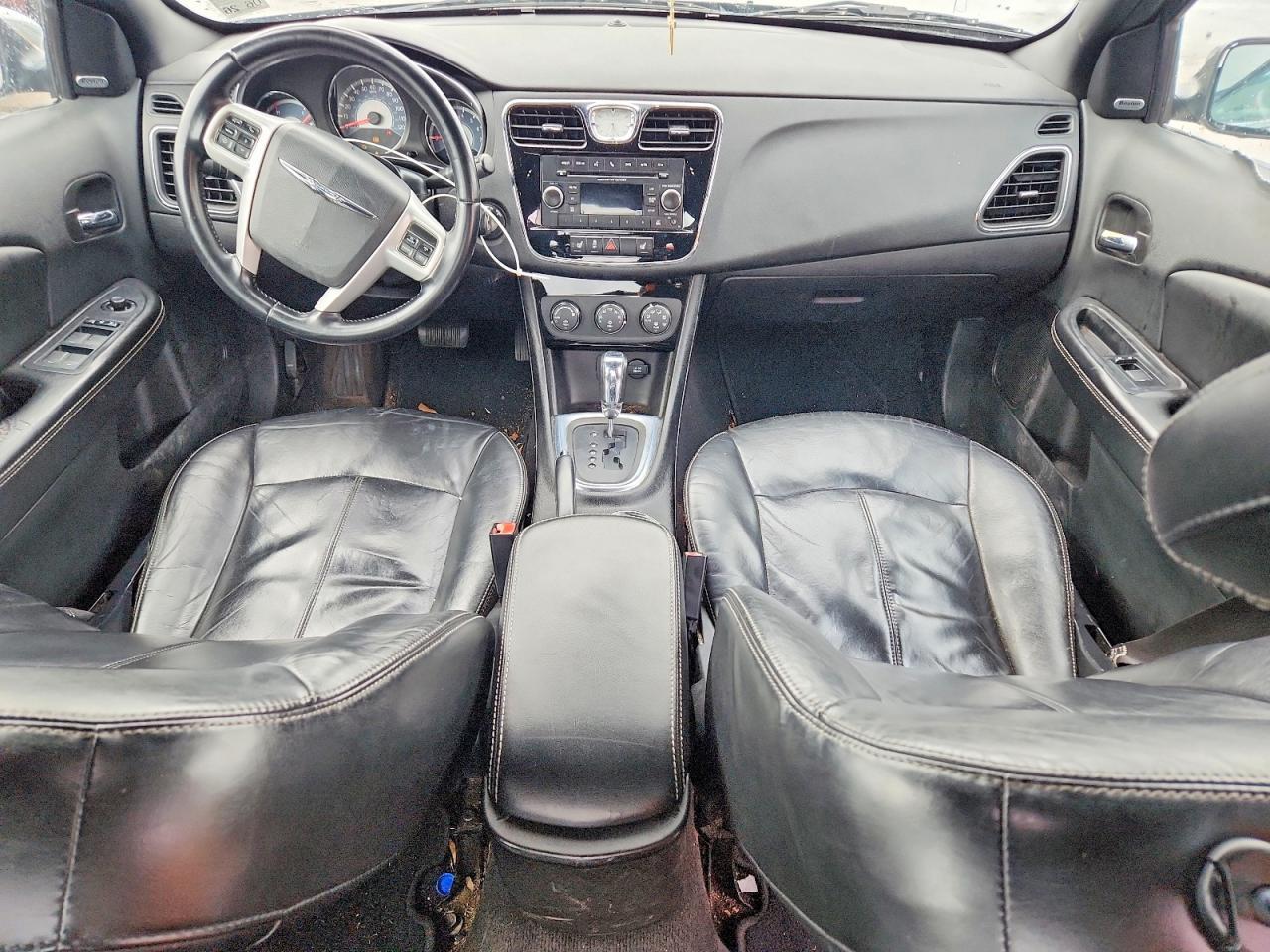 2013 CHRYSLER 200
