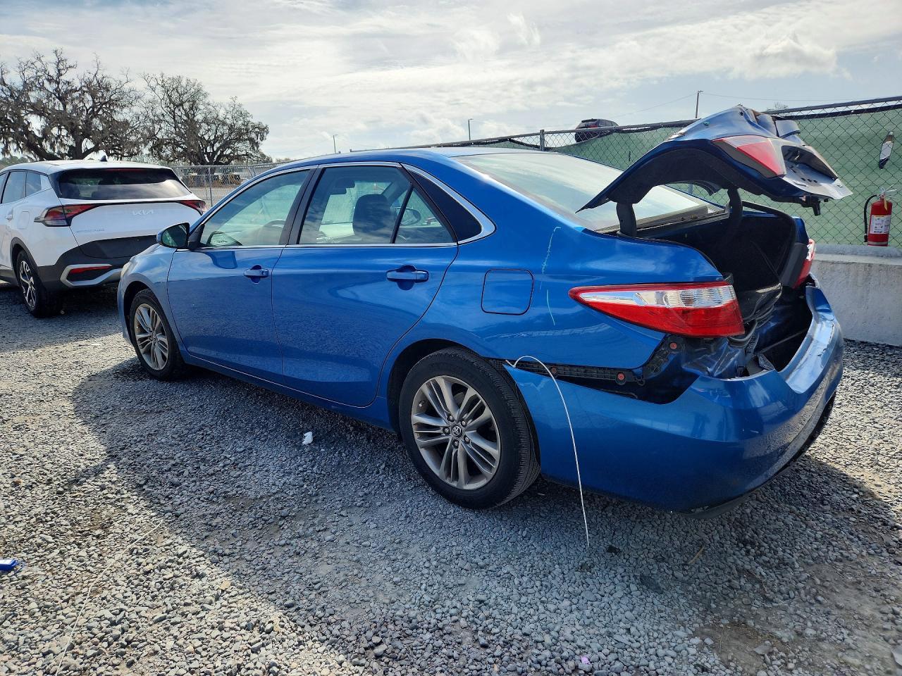 2017 TOYOTA CAMRY