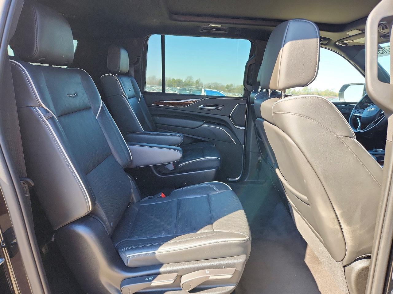2022 CADILLAC Escalade ESV