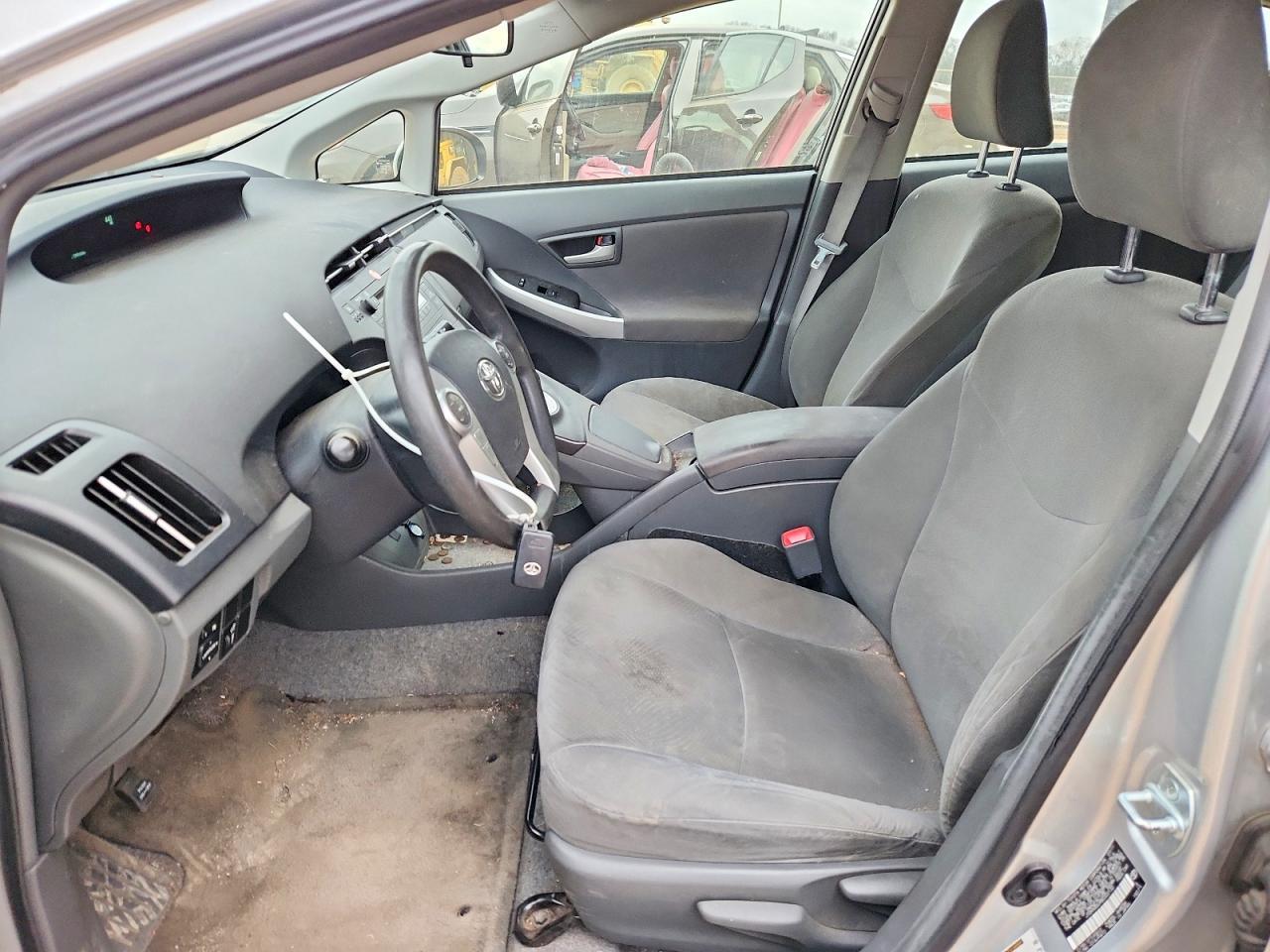 2011 TOYOTA PRIUS