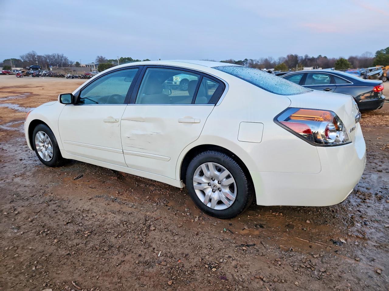 2010 NISSAN ALTIMA