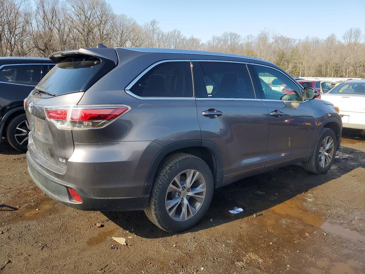 2015 TOYOTA HIGHLANDER