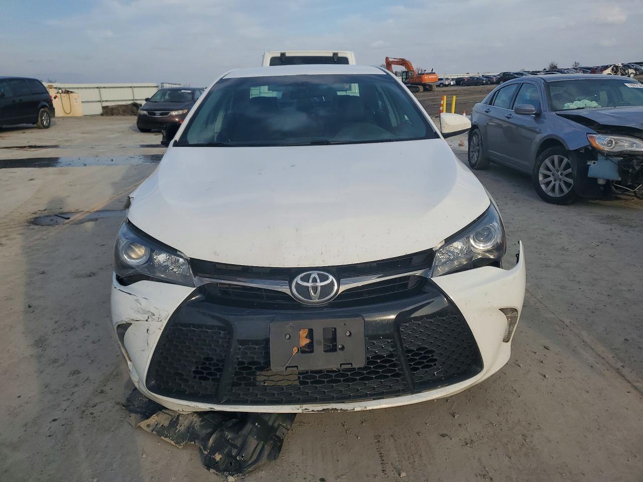 2016 TOYOTA CAMRY